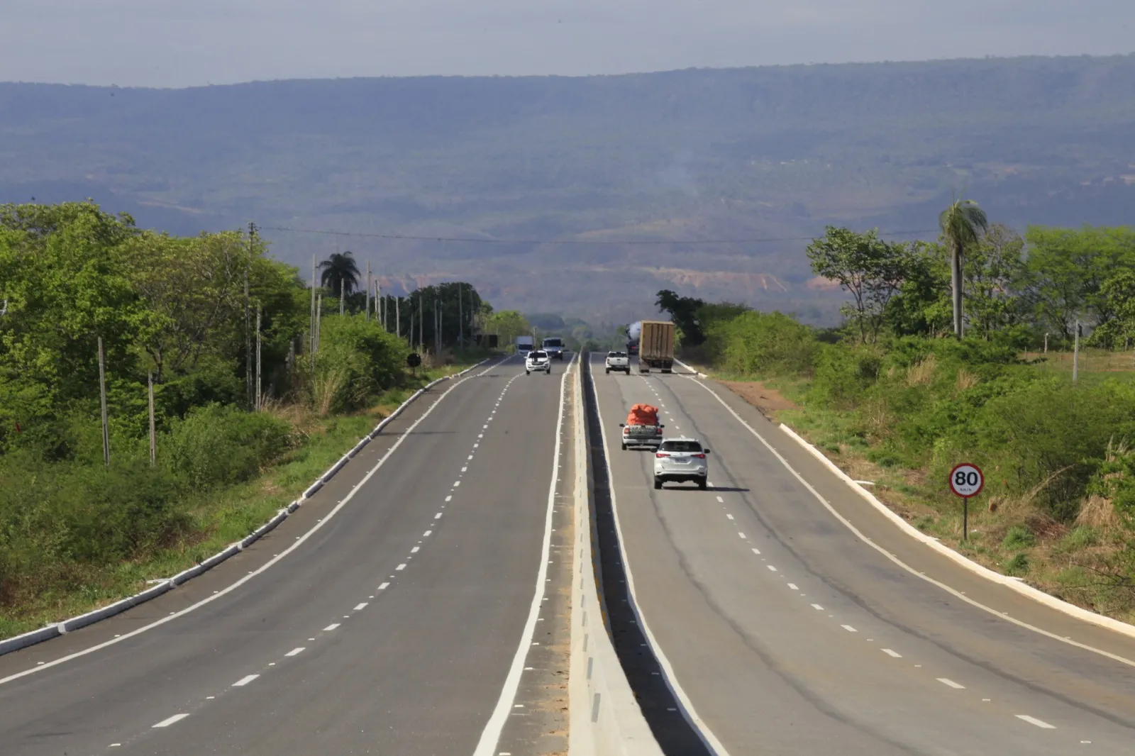 CE-292, na Região Metropolitana do Cariri, é uma das poucas rodovias estaduais duplicadas no Ceará