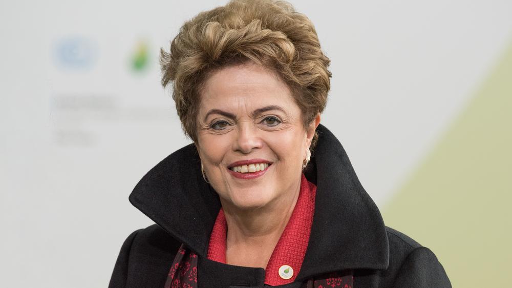 Ex-presidente Dilma Rousseff é internada após mal-estar em Xangai, na China