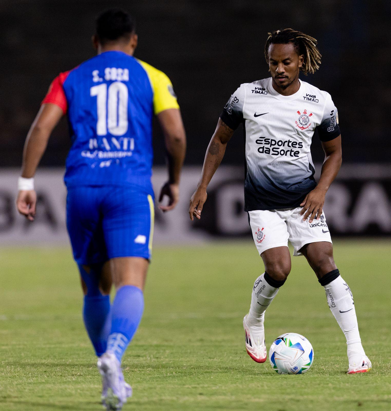 Foto de Corinthians e Universidad Central ficam apenas no empate na Venezuela