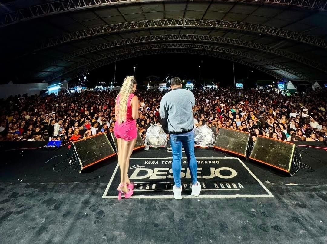 Cantores saíram do palco por conta do impacto do spray de pimenta