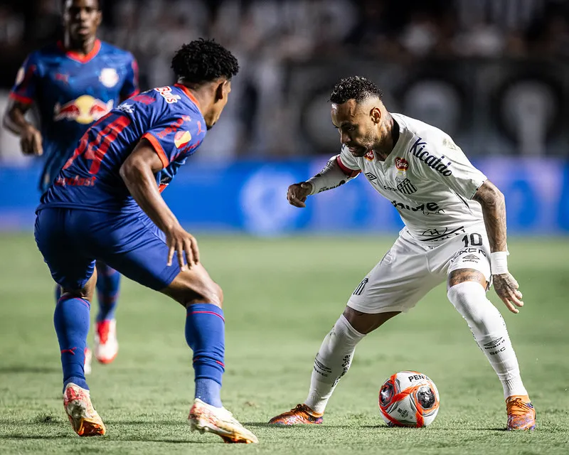 O Santos venceu o Bragantino na Vila Belmiro por 2 a 0 e está na semifinal do Campeonato Paulista