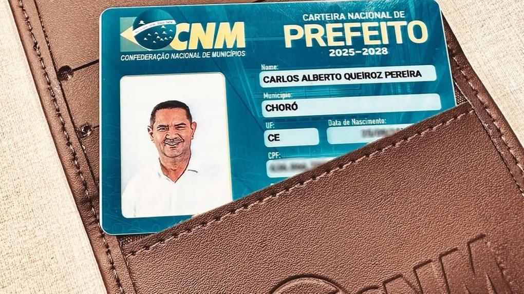 Carteira de prefeito de Bebeto Queiroz de Choró (CE)