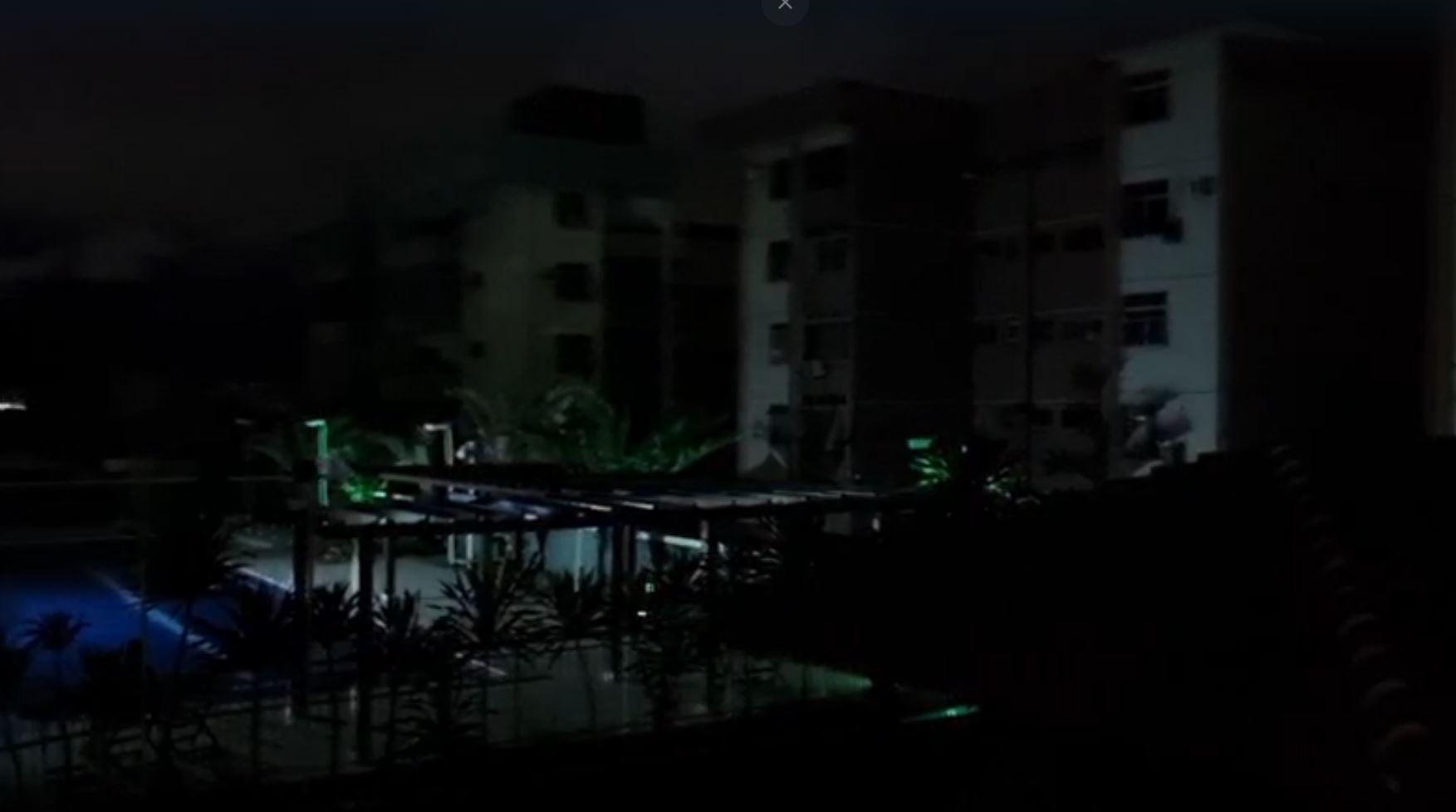 Diversos bairros de Fortaleza e parte de Caucaia sofrem queda de energia