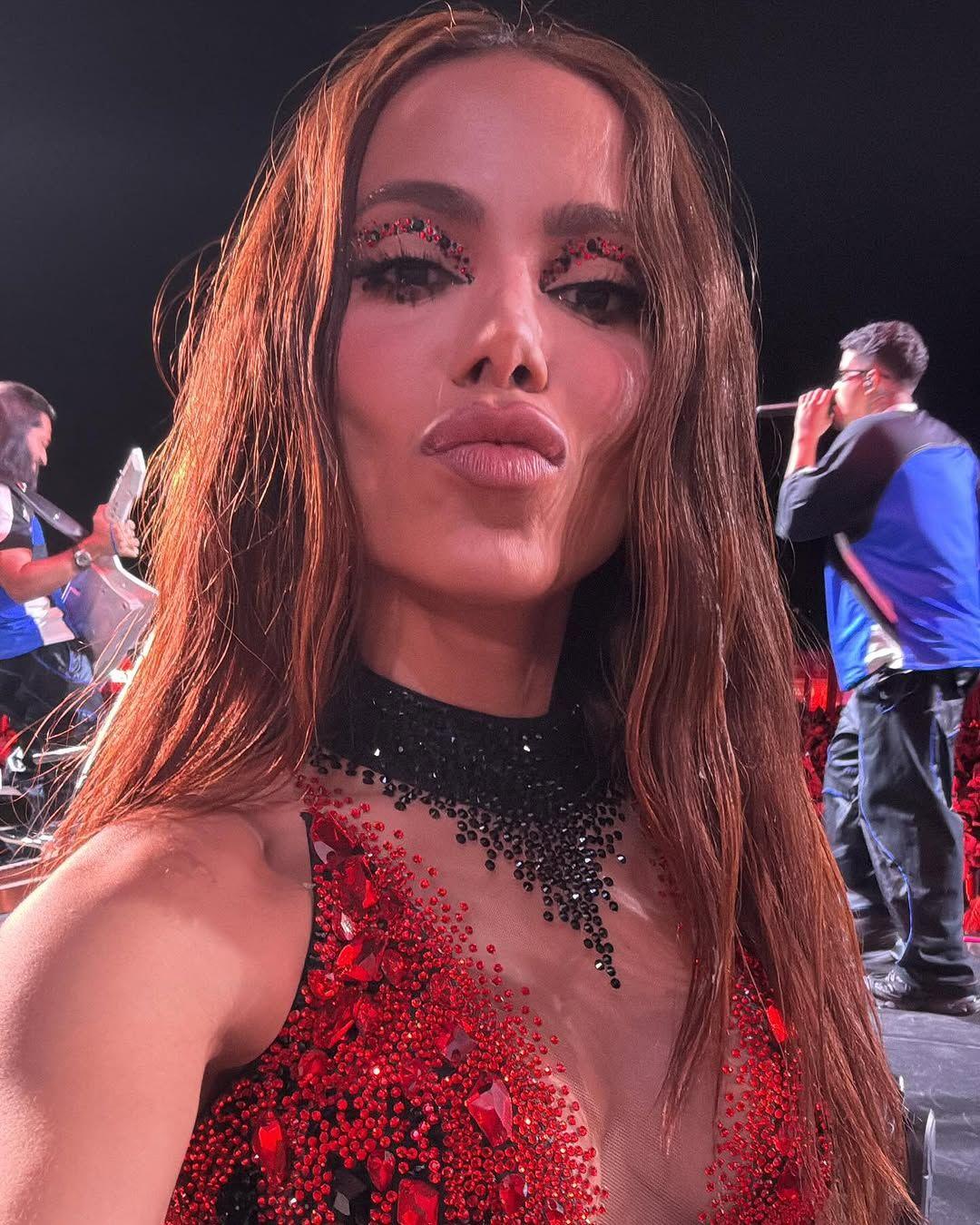 Anitta que abordou empresário no Instagram