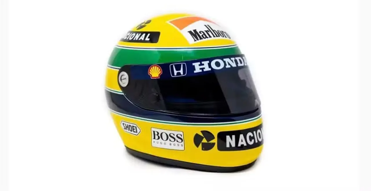 Capacete de Senna que será leiloado