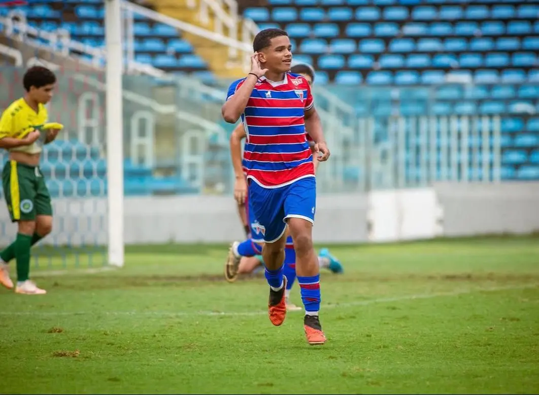 Foto de Pedro Henrique, autor de dois na classificação do Fortaleza