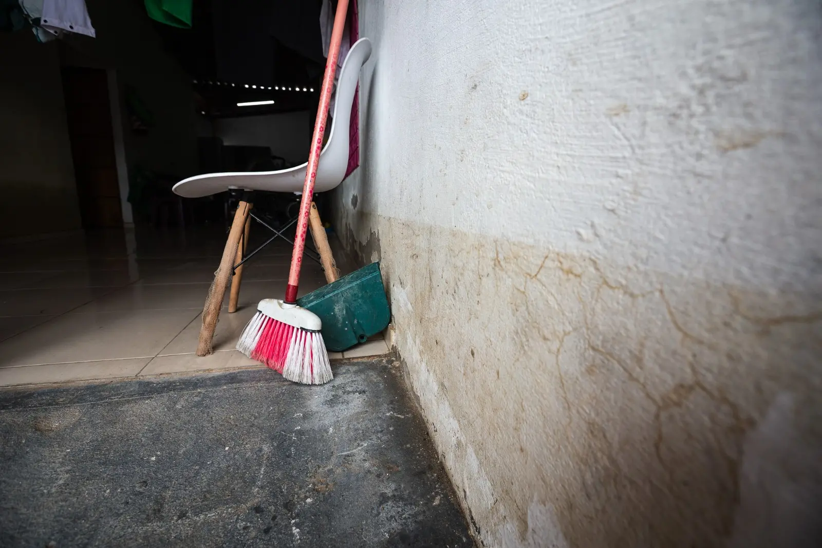 Marca da lama na parede