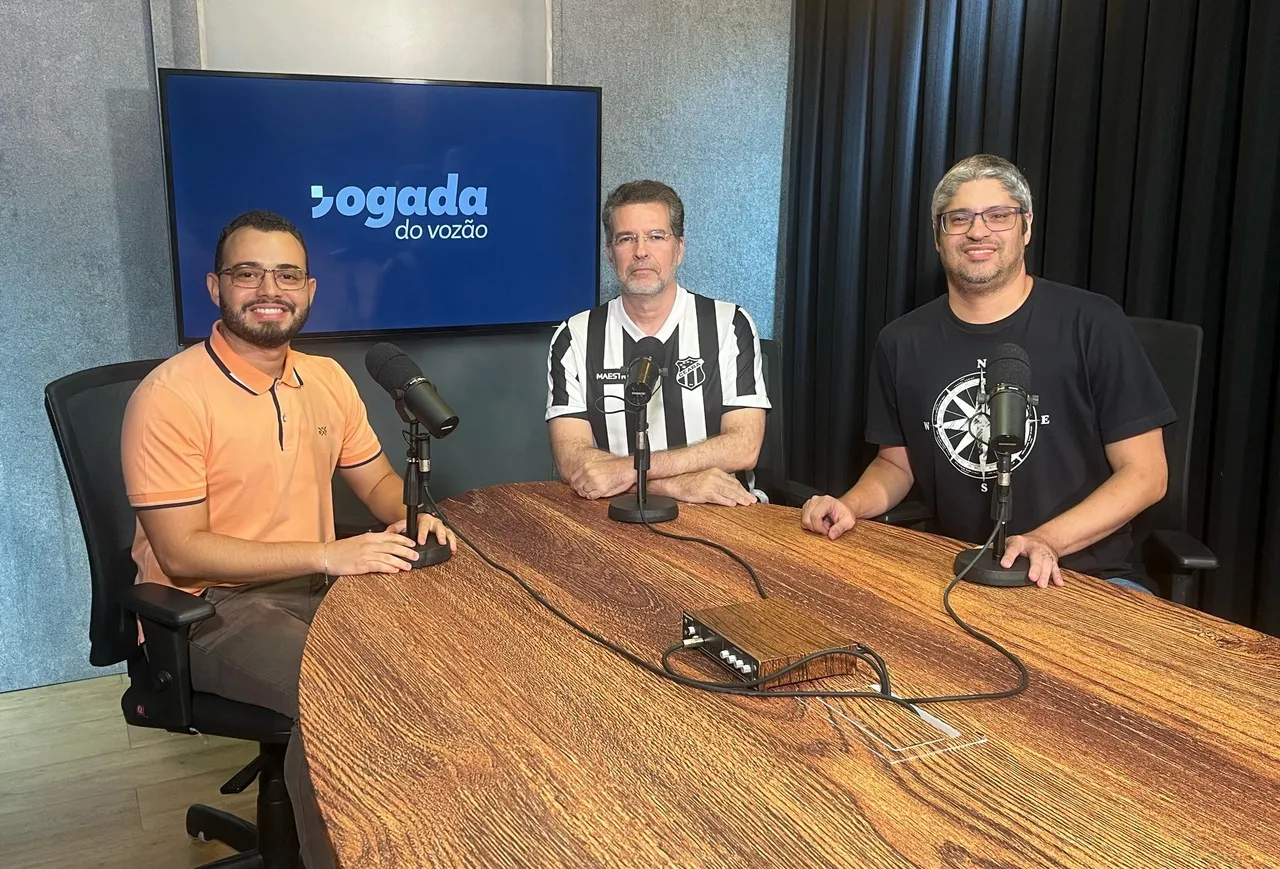 O Jogada do Vozão, comandando por Samuel Conrado, recebeu o jornalista do Sistema Verdes Mares, Vladimir Marques e o pesquisador Mauro Bastos, que administra o perfil CSC História e Dados.