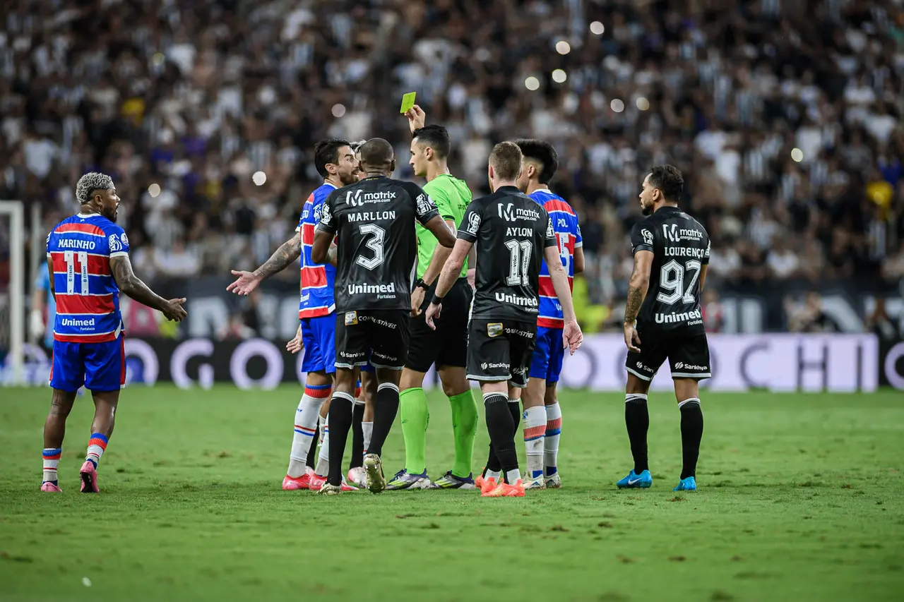 Arbitragem de fora Clássico-Rei