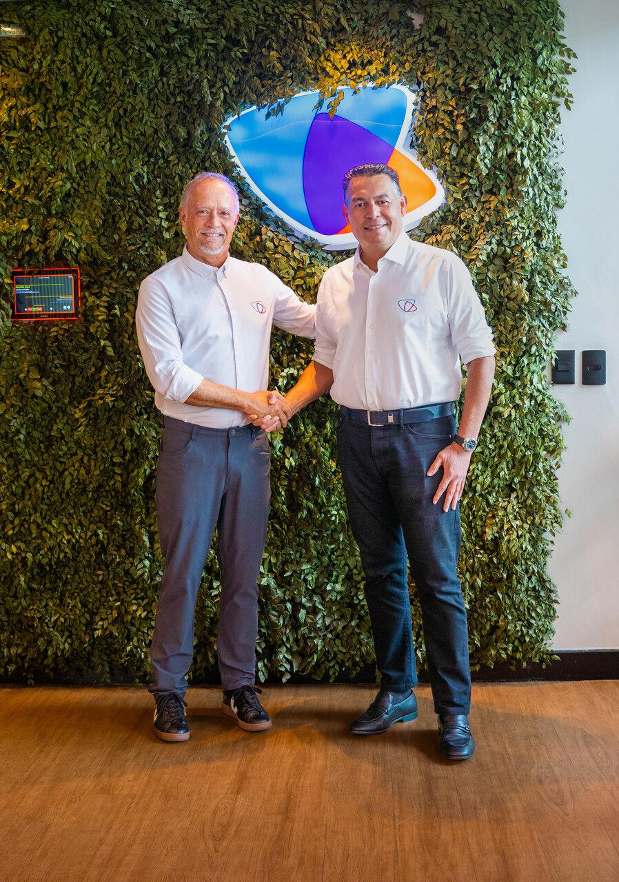 Marcelo Magalhães (esq) e Sérgio Lins Dislub Equador