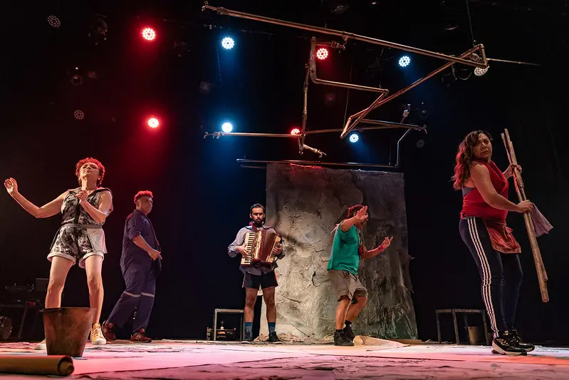 Cena de 'A Força da Água'