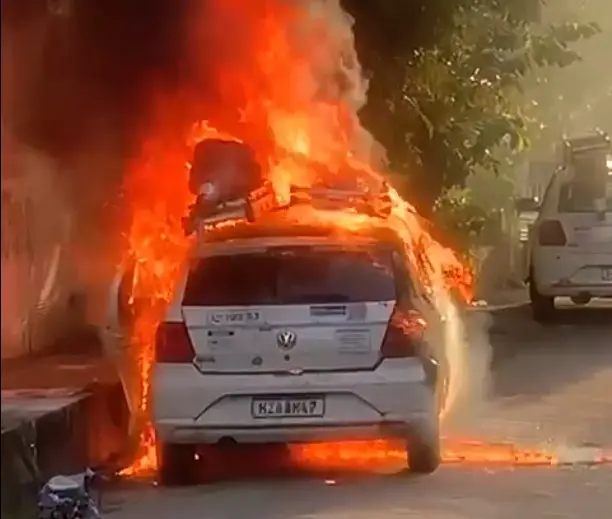 carro da Giga+ incendiado
