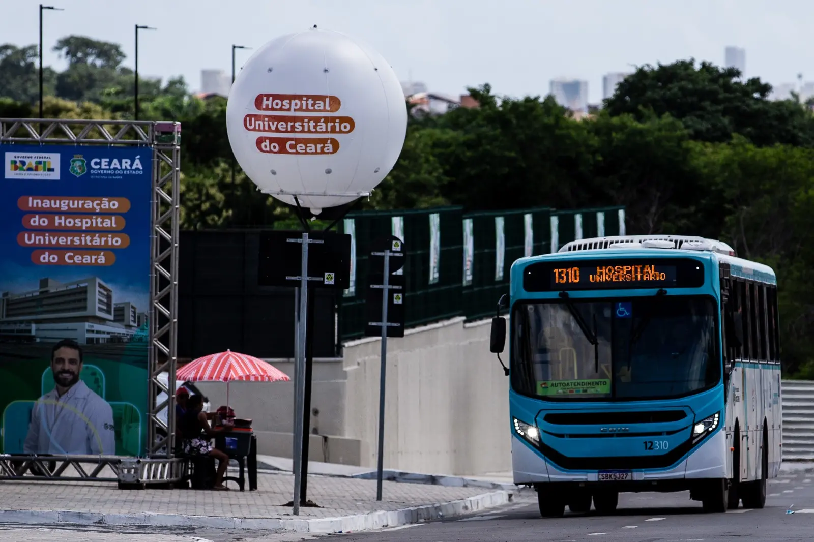 Linha de ônibus que passa no Hospital Universitário do Ceará