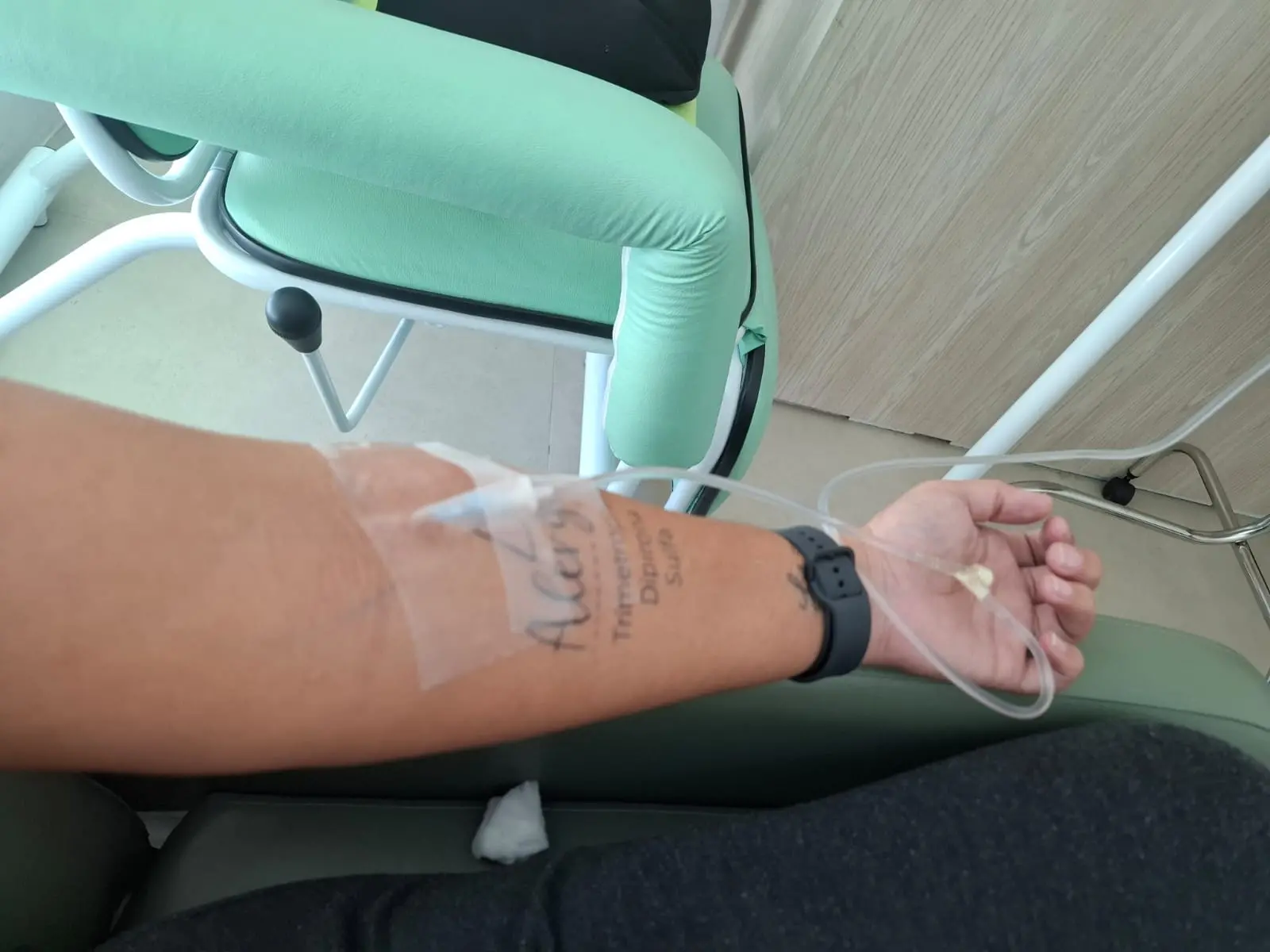 Tatuagem alerta sobre alergias de paciente