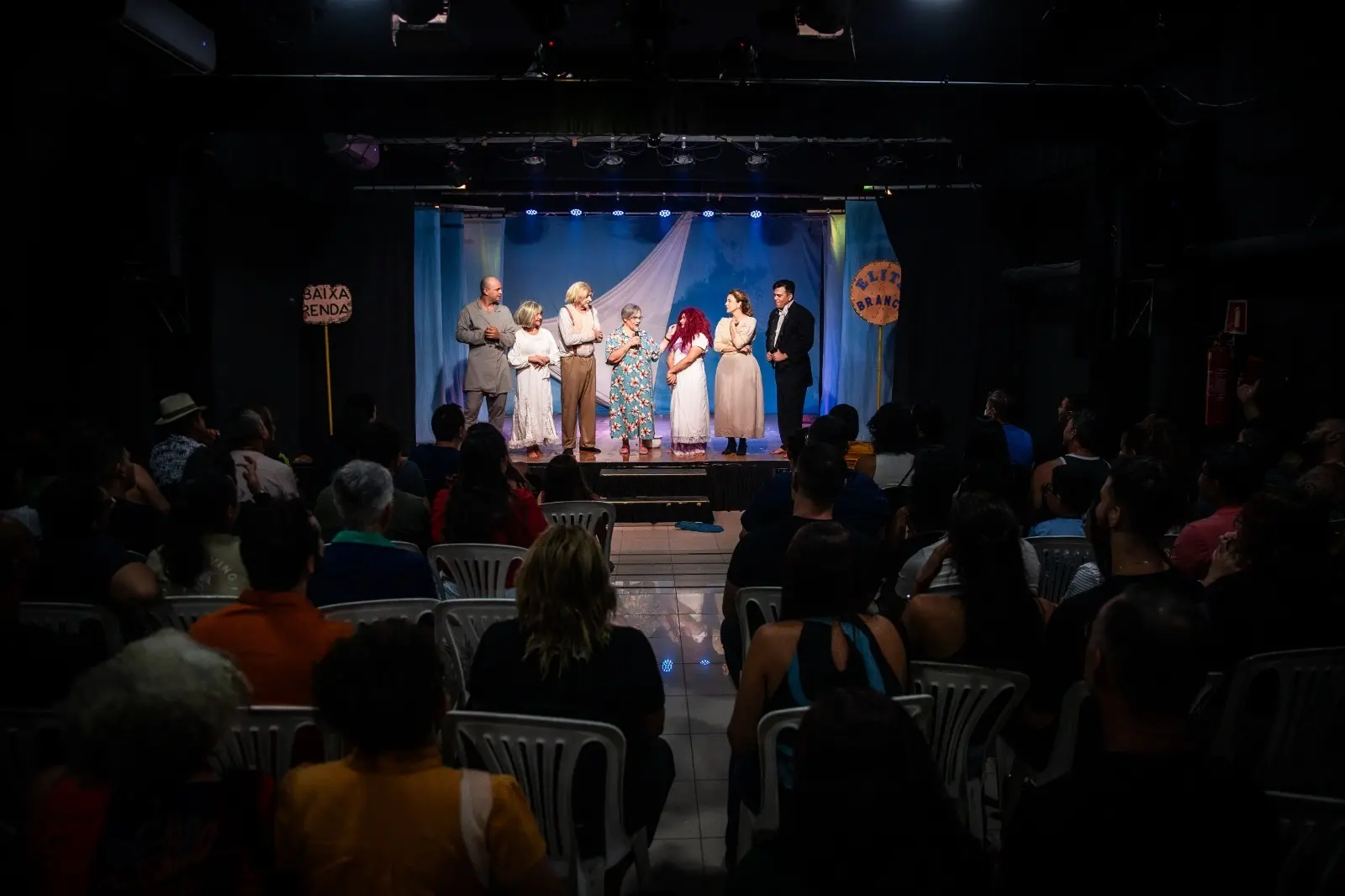 Dia Mundial do Teatro é oportunidade para celebrar grupos que atuam na arte, como a Cia. Cearense de Molecagem (na foto)