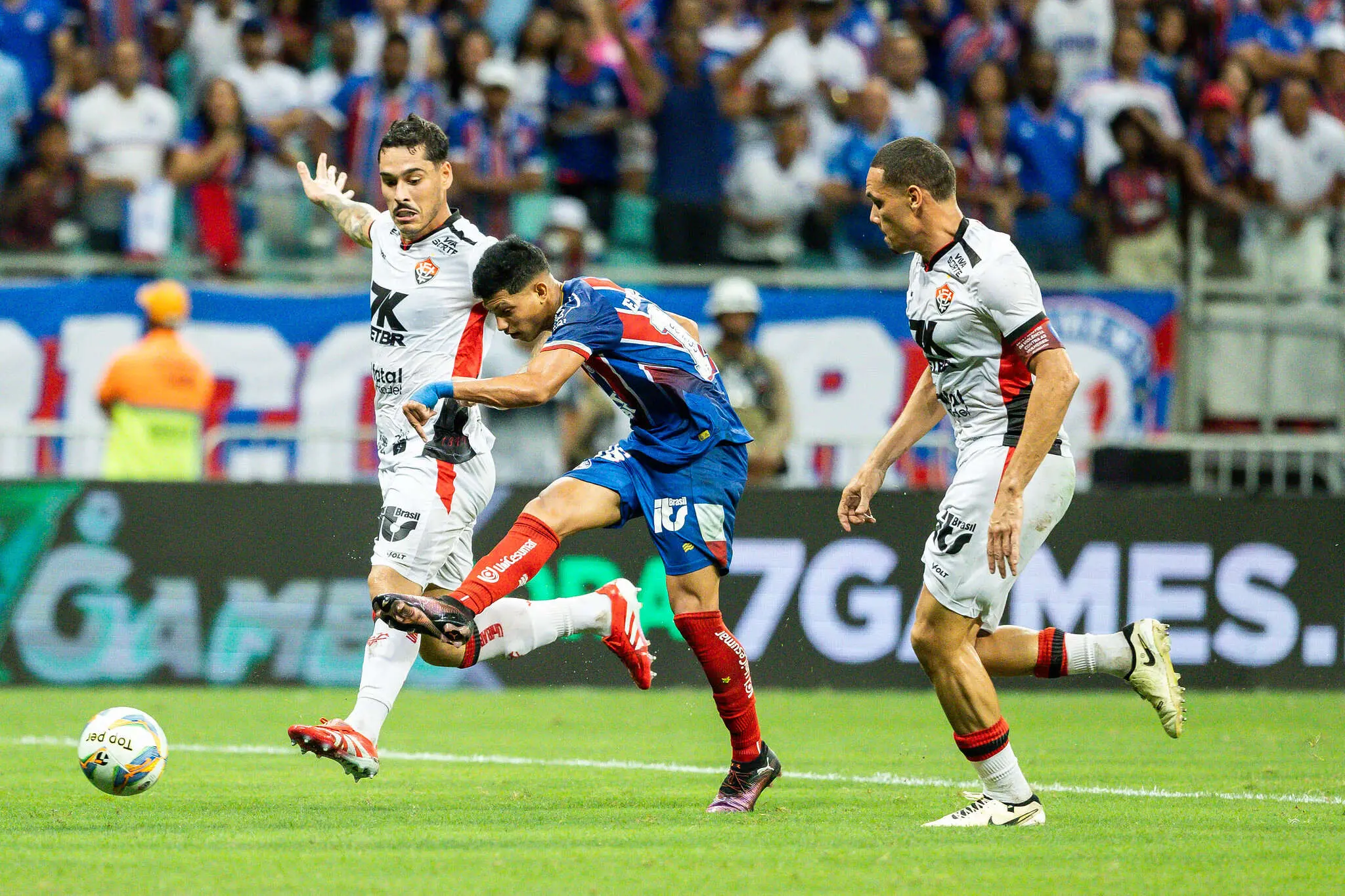 Foto de Erick Pulga, jogador do Bahia, que fez um dos gols da triunfo no jogo de ida da final do Campeonato Baiano