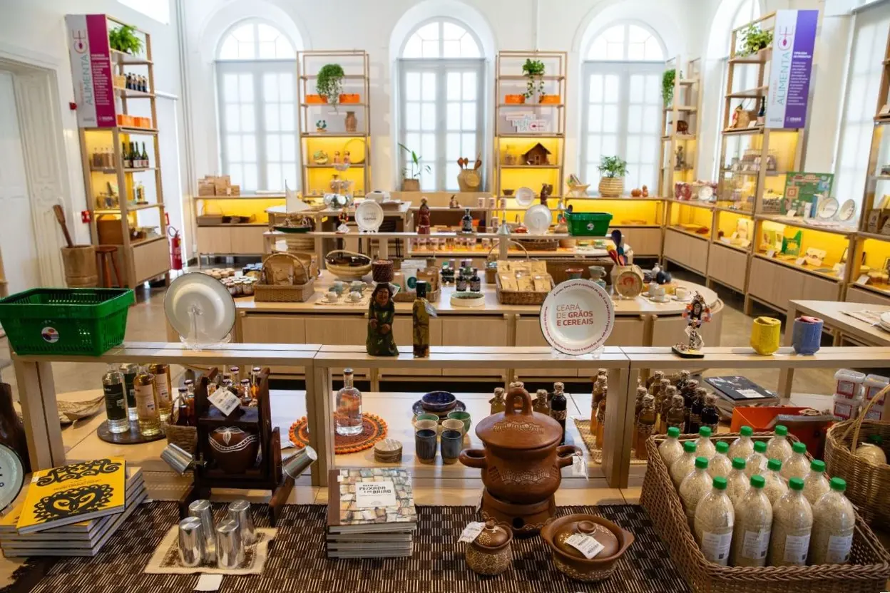 Espaço está dividido em diferentes eixos, que vão de alimentos do dia a dia, como grãos e cereais, a doces, petiscos e bebidas