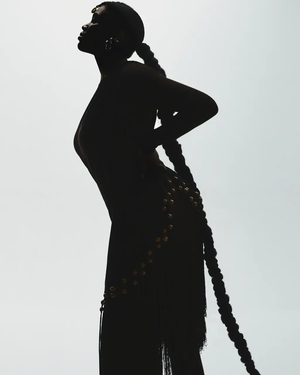 Luedji mistura o próprio brilho à elegância de Sade no novo show