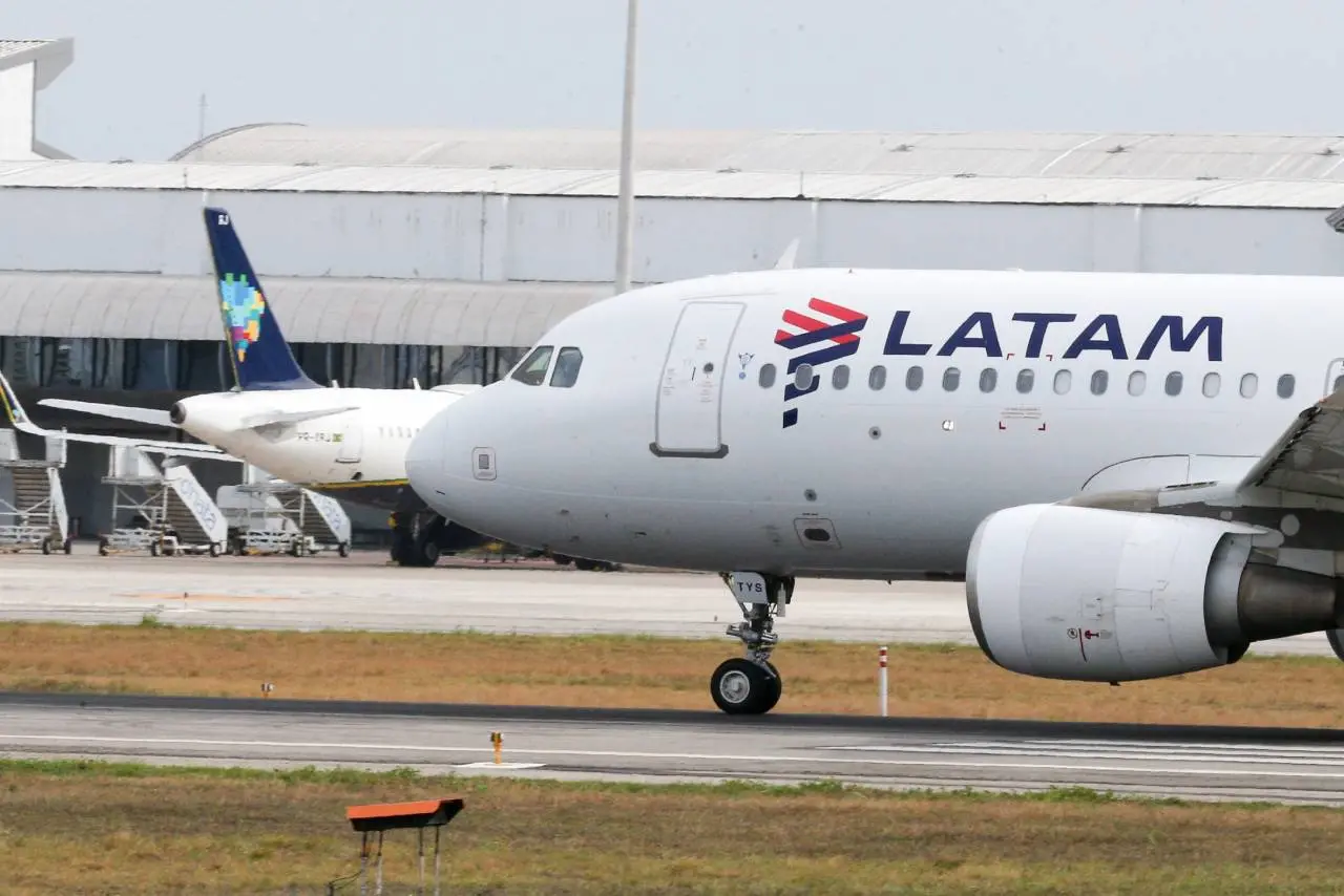 Aviões da Latam no Aeroporto de Fortaleza