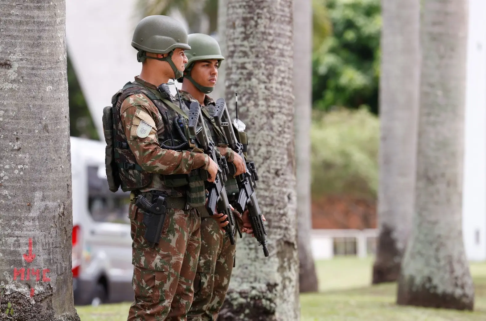 Militares do Exército para ilustrar matéria sobre governo Lula que aumentou salários dos militares em 9%