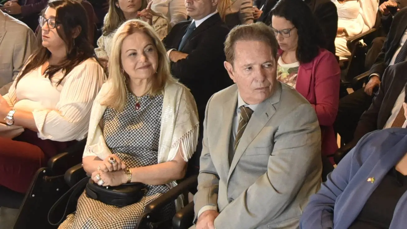 Lenise Queiroz Rocha e Cláudio Machado Rocha