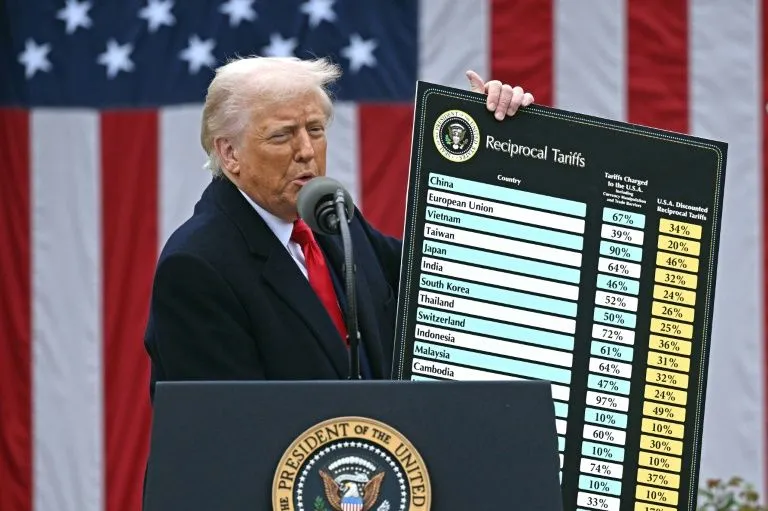 Nos jardins da Casa Branca, Donald Trump disse que o anúnio era a volta da 
