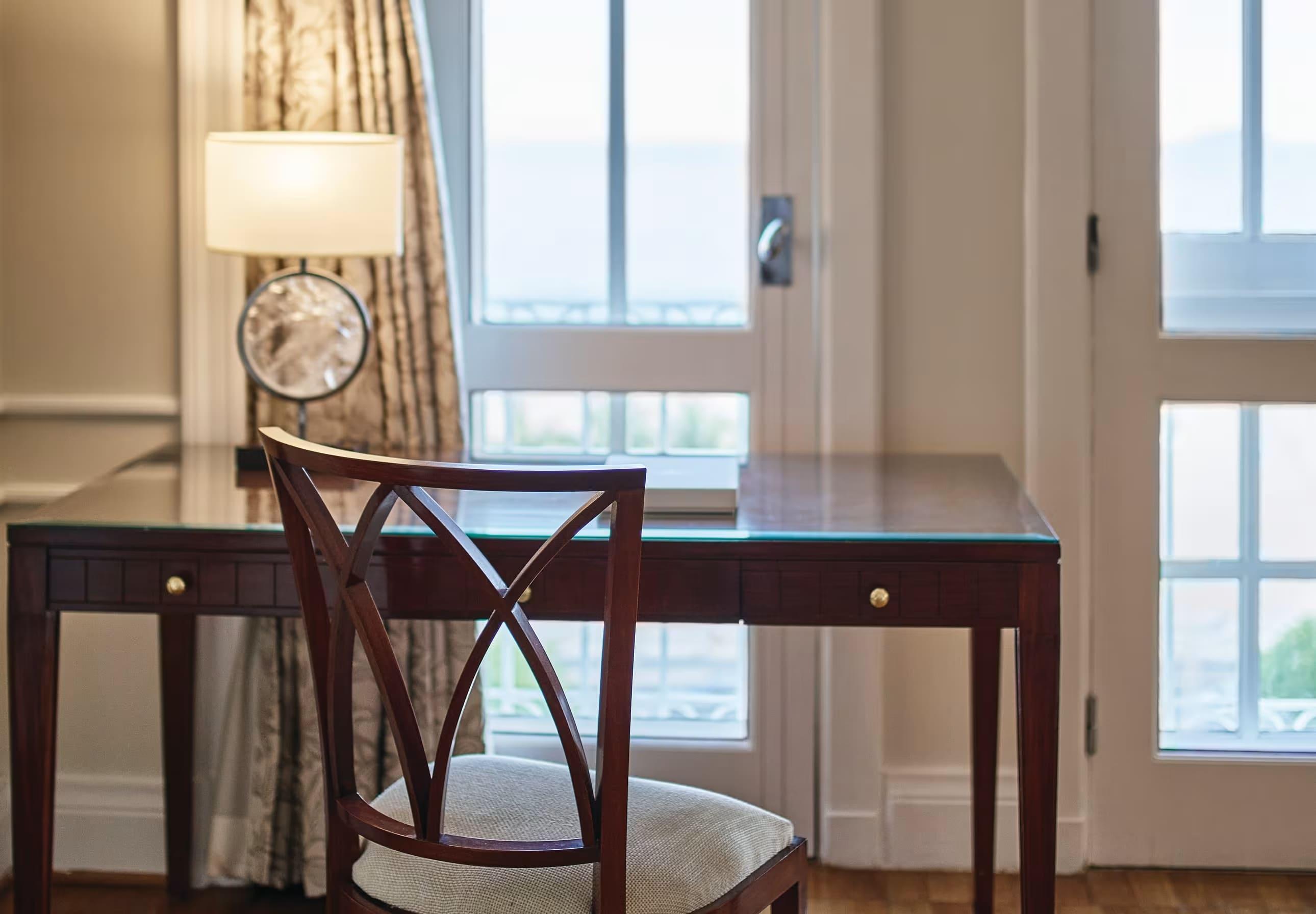 detalhes da suíte de luxo do hotel copacabana palace