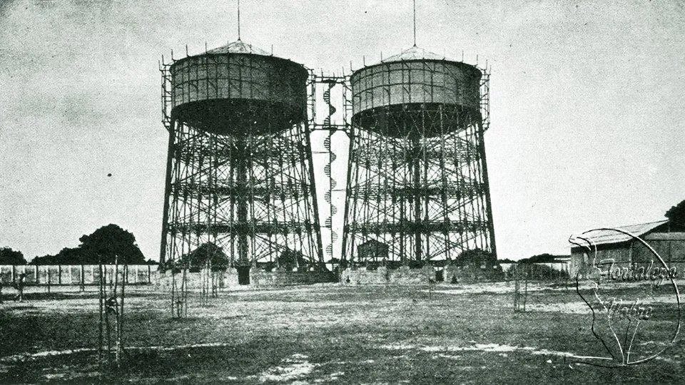 Caixas d'água do Benfica no ano de inauguração, em 1926
