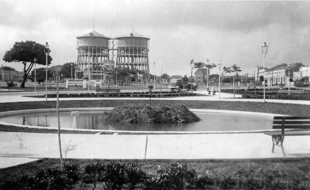 Caixas dágua do Benfica antes da Faculdade de Direito da UFC