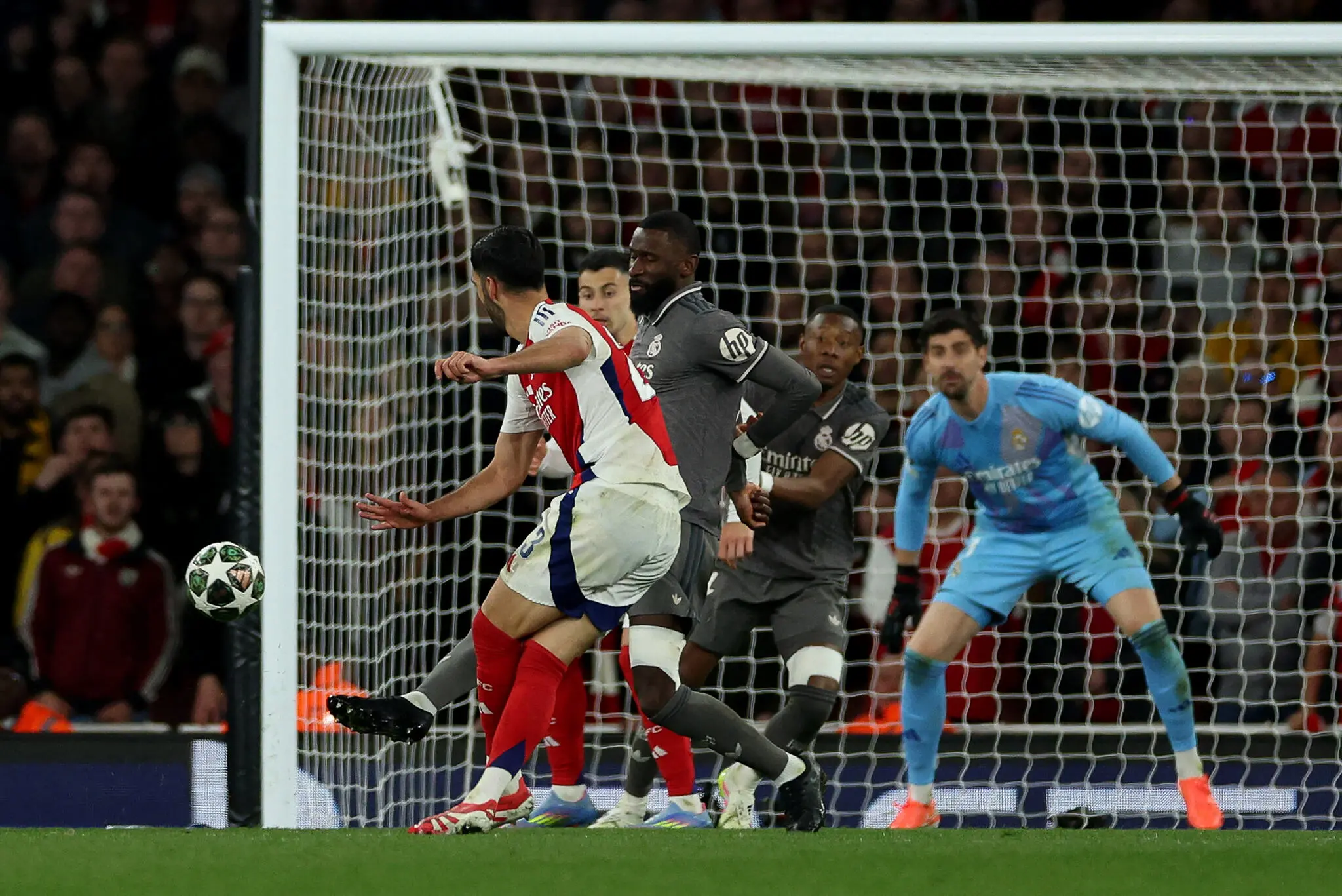 Foto de Mikel Merino que fez o terceiro gol da vitória dos Gunners