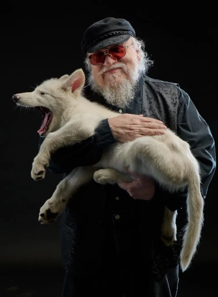 George R. R. Martin celebrou o nascimento dos lobos