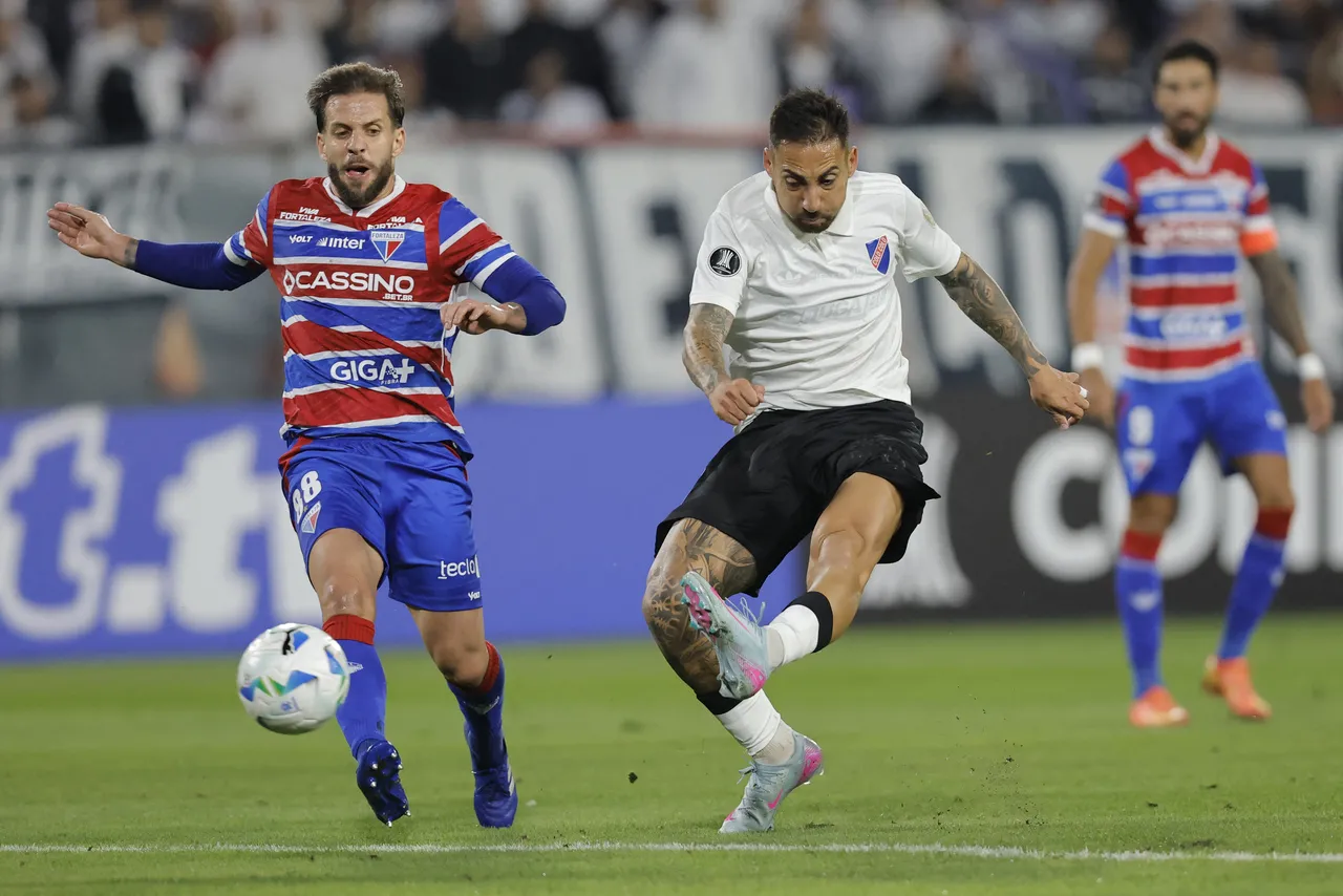 Colo Colo e Fortaleza se enfrentam no Monumental de Santiago pela Libertadores