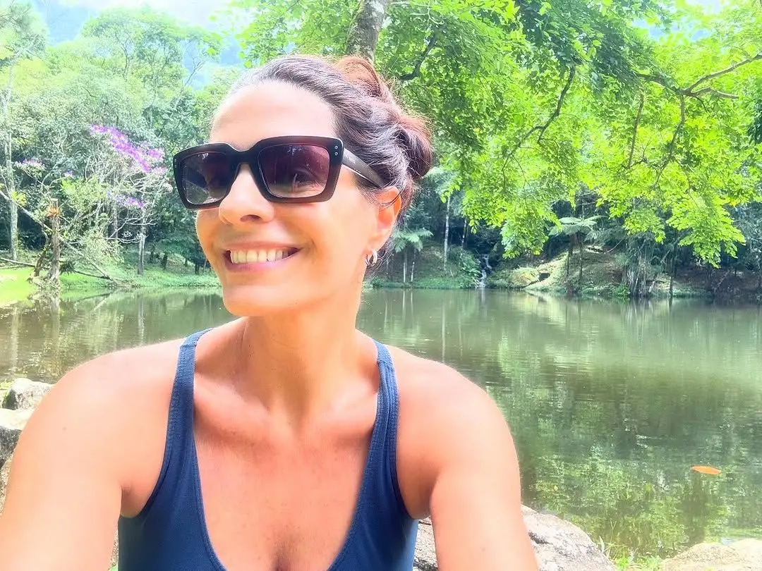 Imagem da notícia: Longe das novelas desde 2014, saiba por onde anda a atriz Helena Ranaldi 