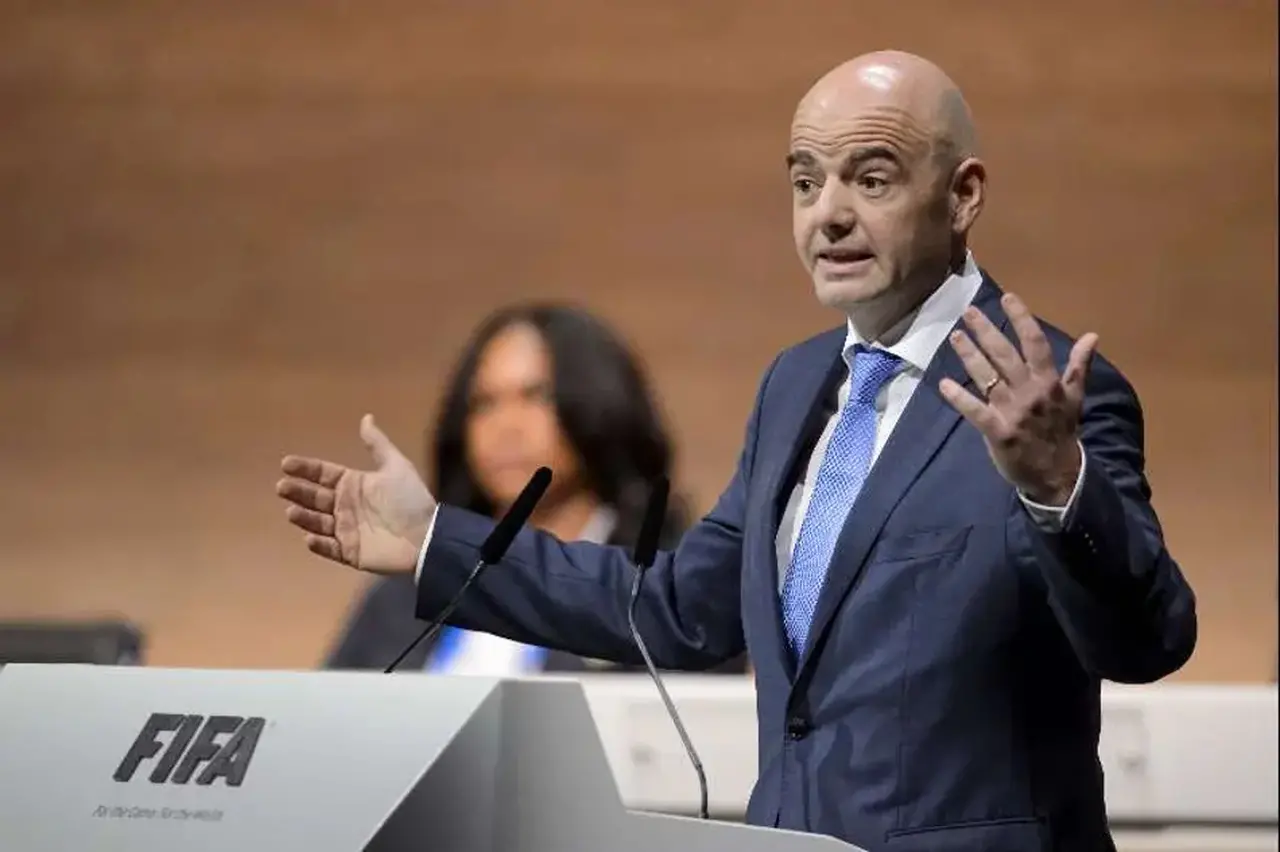 Gianni Infantino em discurso na Fifa
