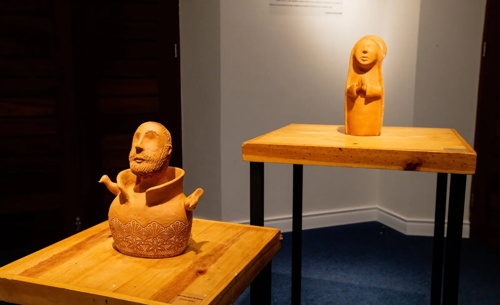 Obras do artista Mestre Muniz expostas no Memorial Edson Queiroz