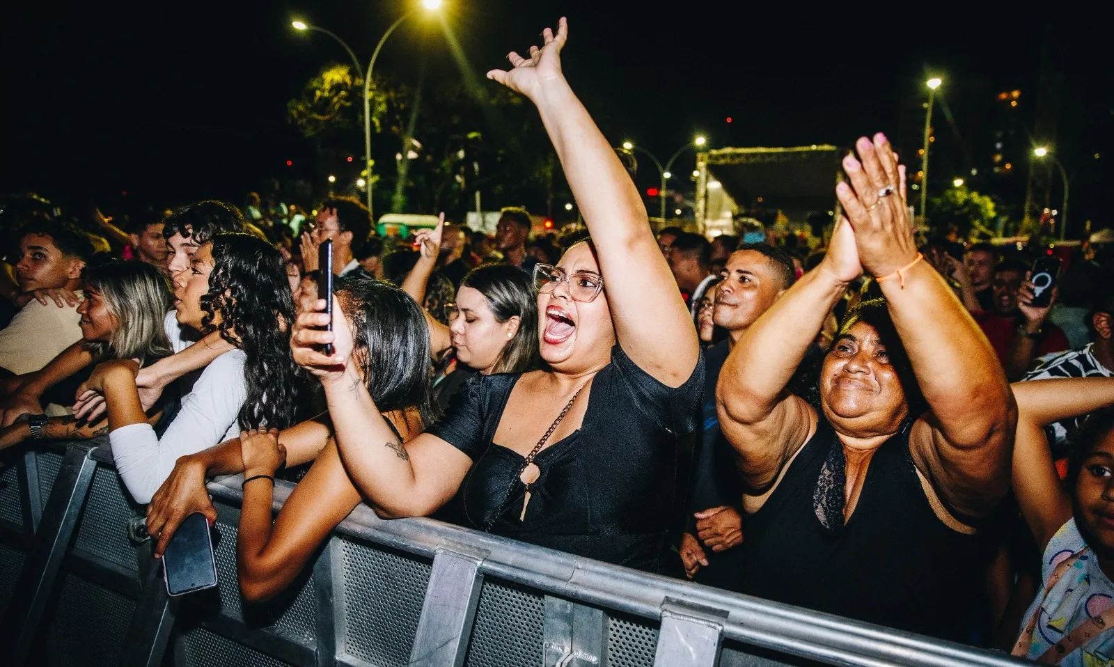 O público elogiou a descentralização da festa
