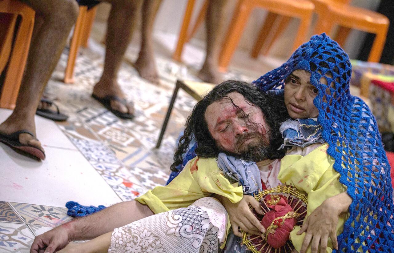 Imagem de versão da Paixão de Cristo do Grupo Avia de Teatro, do Ceará