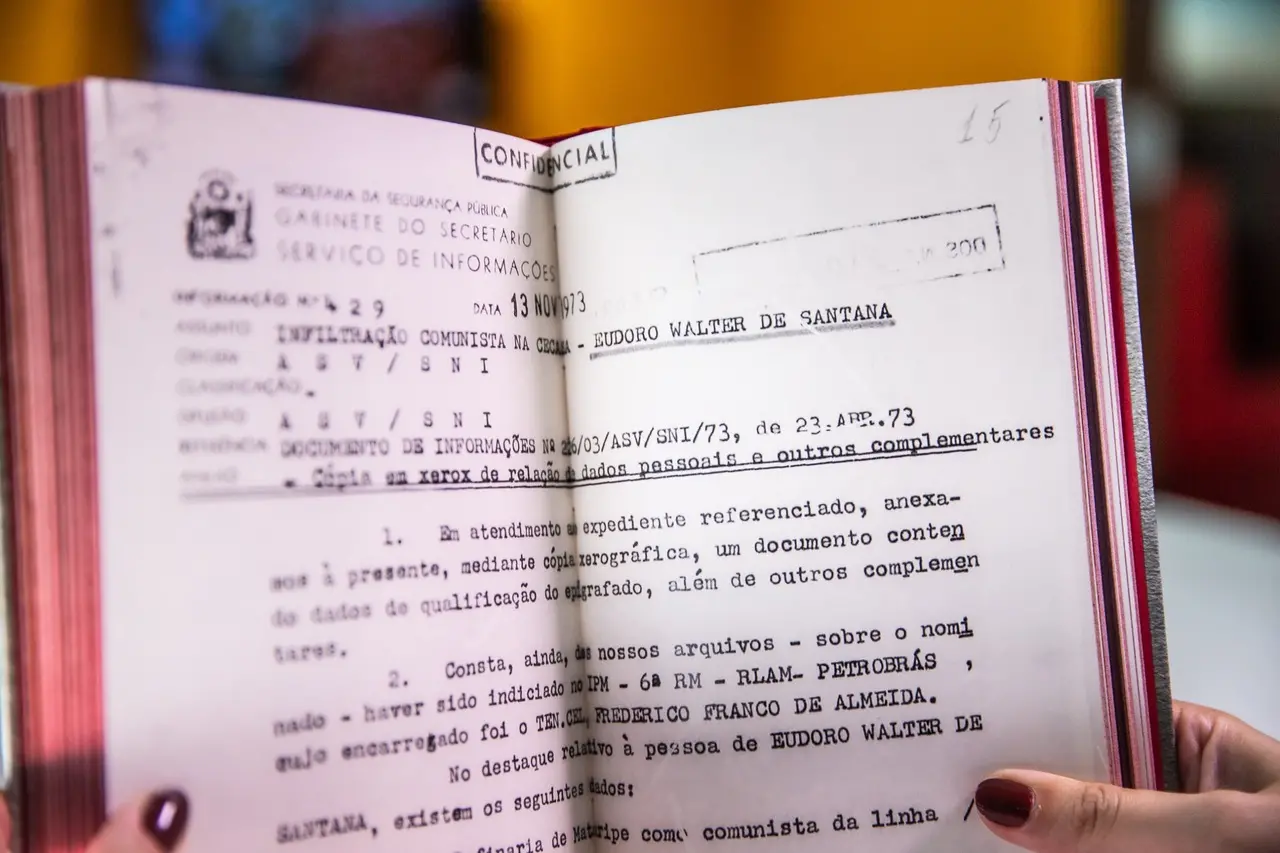 Registro de 1973 que acusa Eudoro Santana de ser um 'infiltrado comunista'
