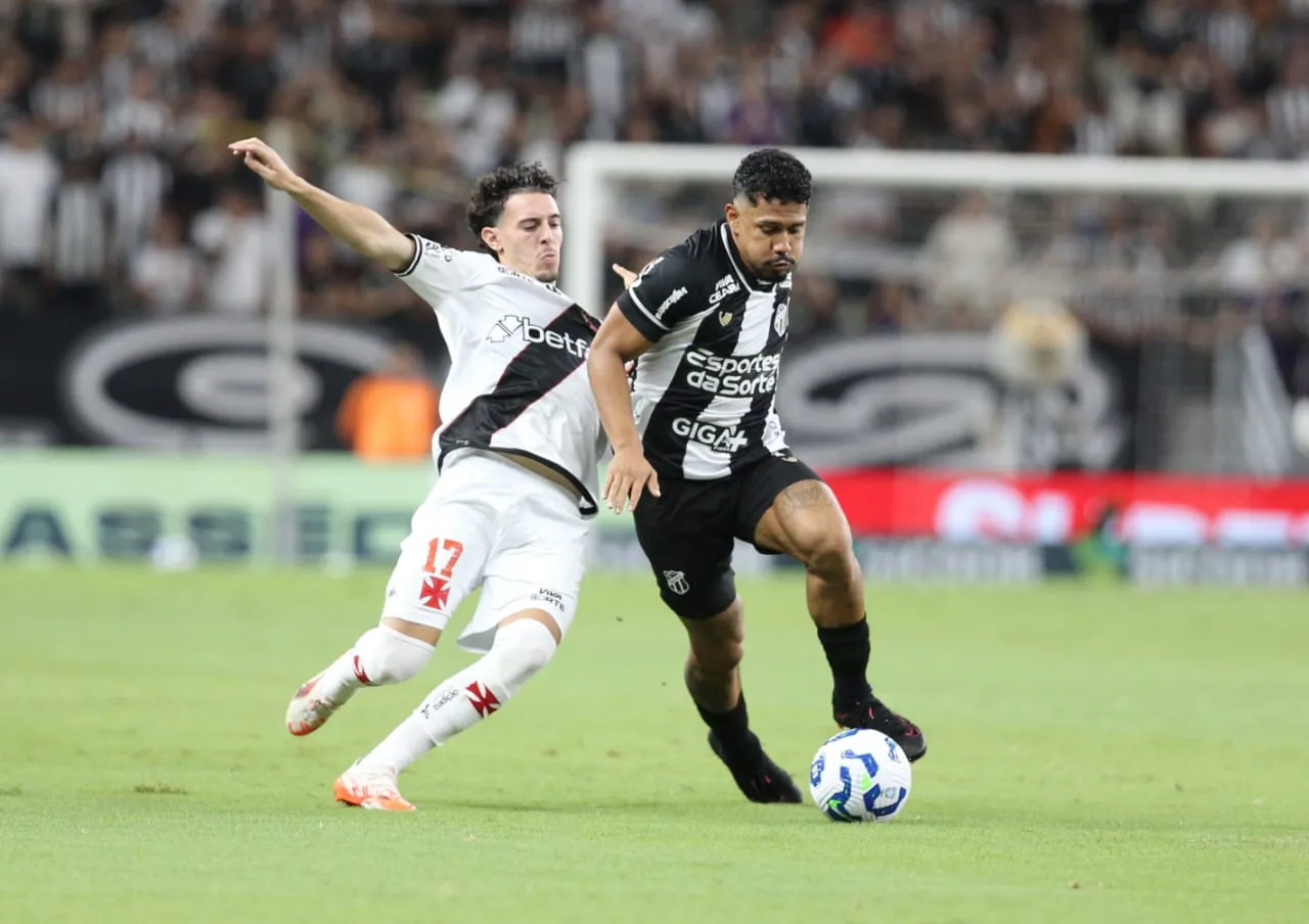 Nos minutos finais, o Vozão precisou se defender para segurar o resultado por 2 a 1.
