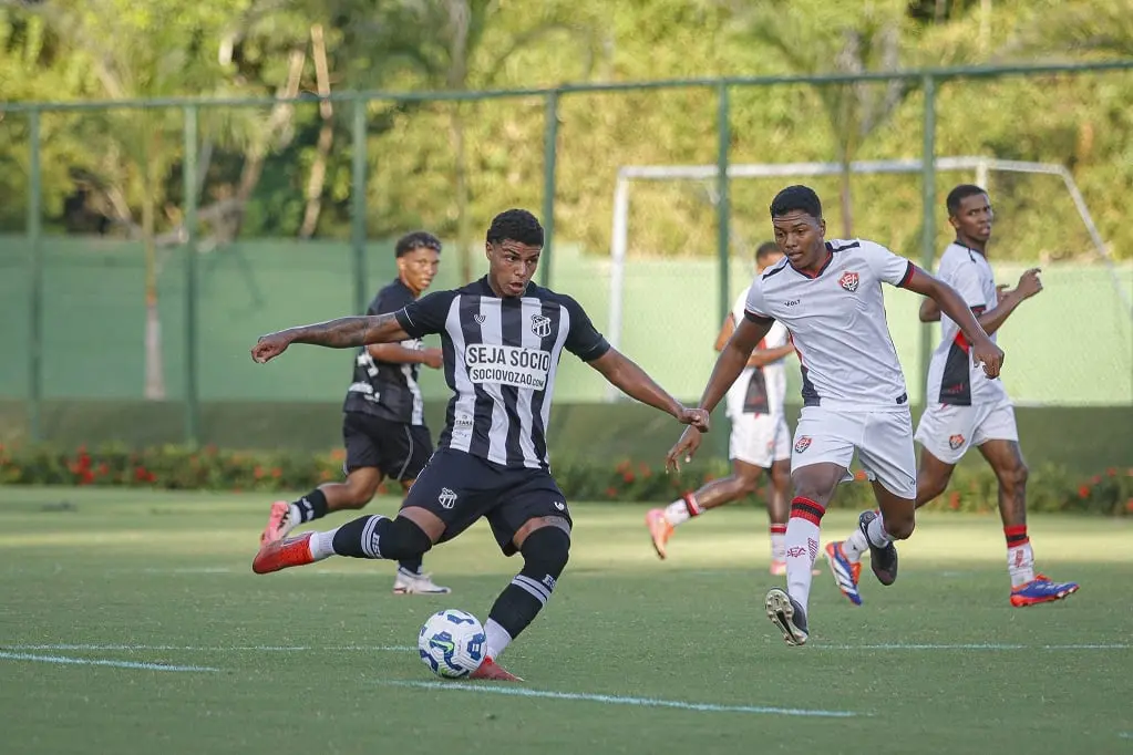 Foto de jogo no CT Manoel Pontes Tanajura, em Salvador, no qual o Vovô saiu derrotado por 3 a 1 para o Vitória.