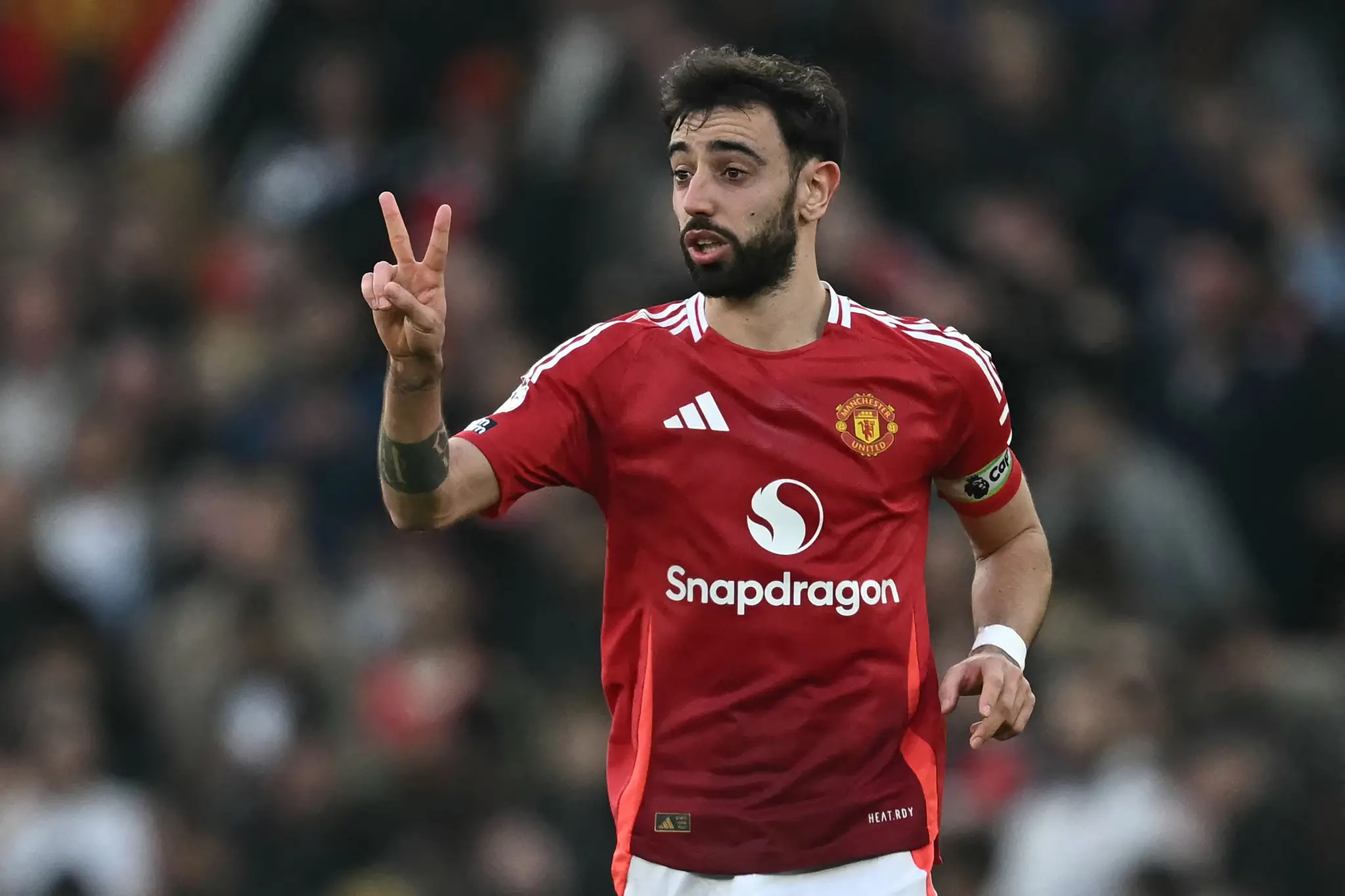 Foto de Bruno Fernandes, que entra em campo hoje com o Manchester United, nos jogos do dia