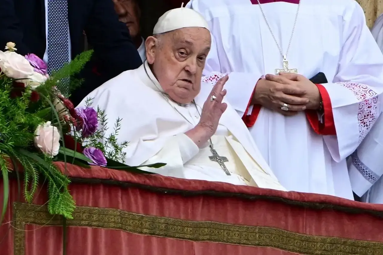 Papa fez breve aparição no Vaticano