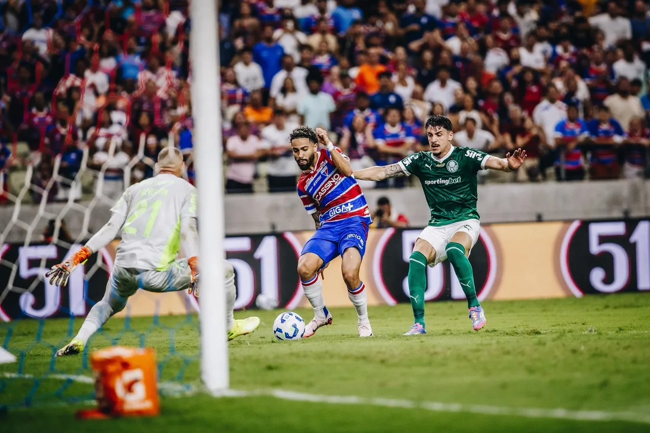 O Fortaleza criou boas chances no 1º tempo, mas não conseguiu marcar