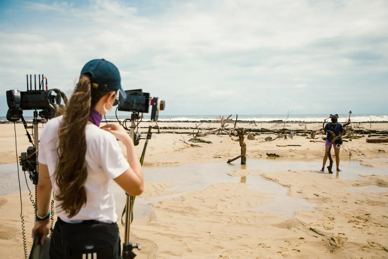 'A Fera do Mangue', dirigido por Wara (Ceará) e Sivan Noam Shimon (Israel), é um dos curtas produzidos dentro da iniciativa Director's Factory sediada no Ceará