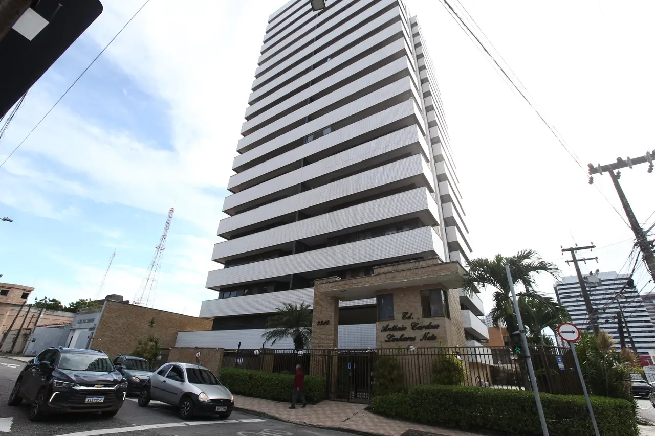 Fachada do prédio Antonio Cardoso Linhares Neto