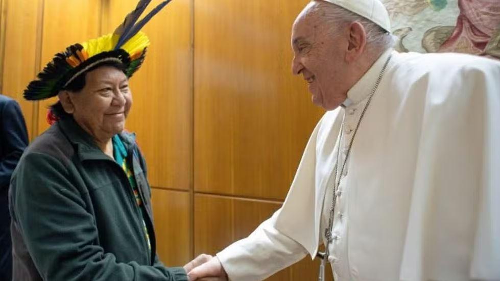 Líder de Povo Yanomami se encontrou com Papa Francisco em 2024