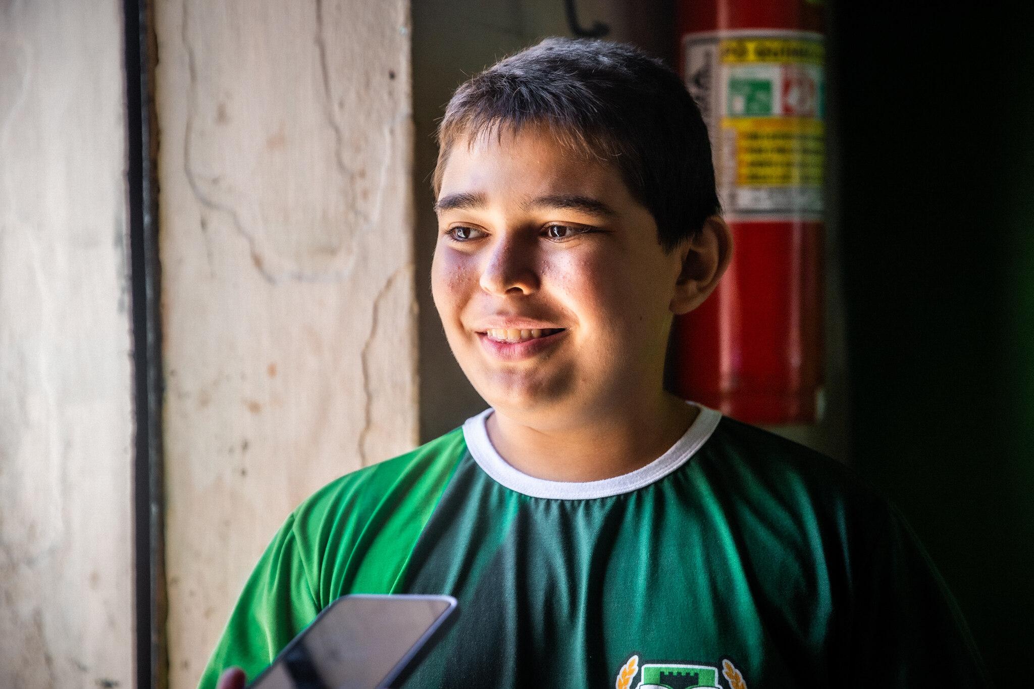 Jorge Henrique Santana falando, sorrindo