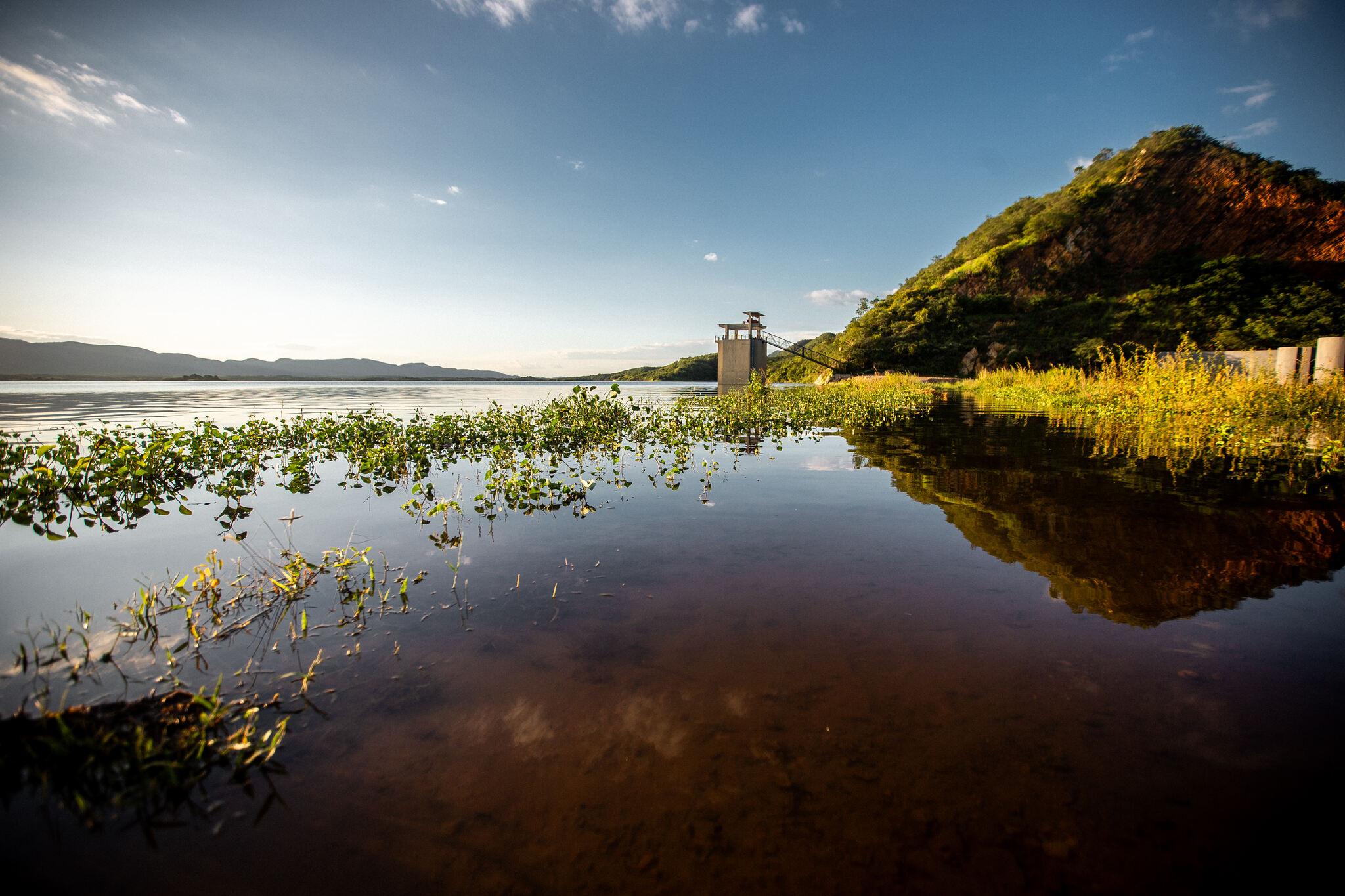 Açude Orós com capacidade próxima à da sangria
