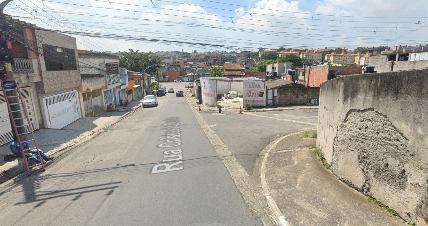 Imagem da Rua Cristóvão Benitez, no bairro Itaim Paulista, na Zona Leste de São Paulo, onde aconteceu o crime.