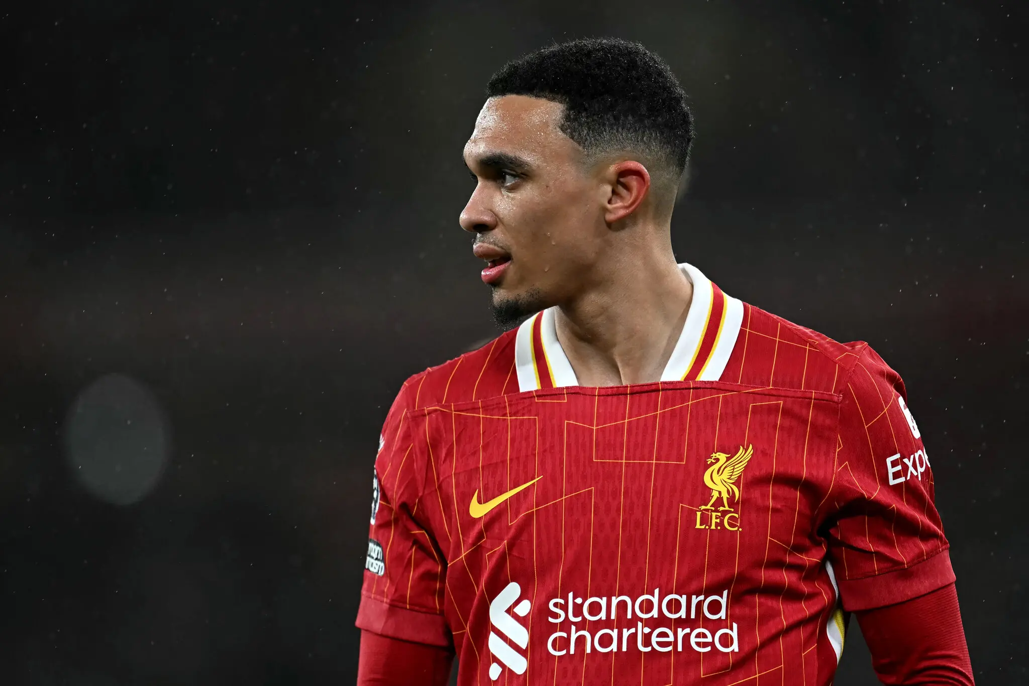 Foto de Alexander-Arnold, que está deixando o Liverpool e fica próximo de acerto com o Real Madrid